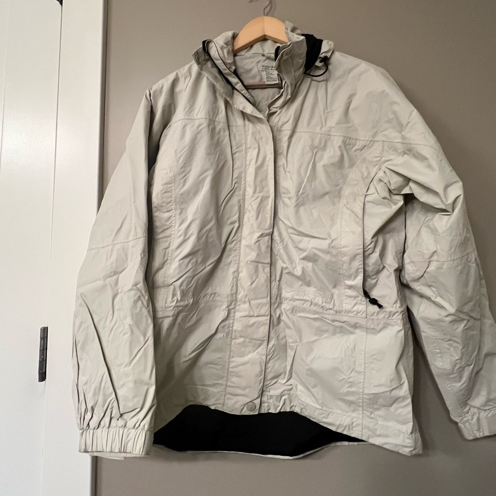 Royal Robbins Raincoat - Size Medium - Excellent Condition